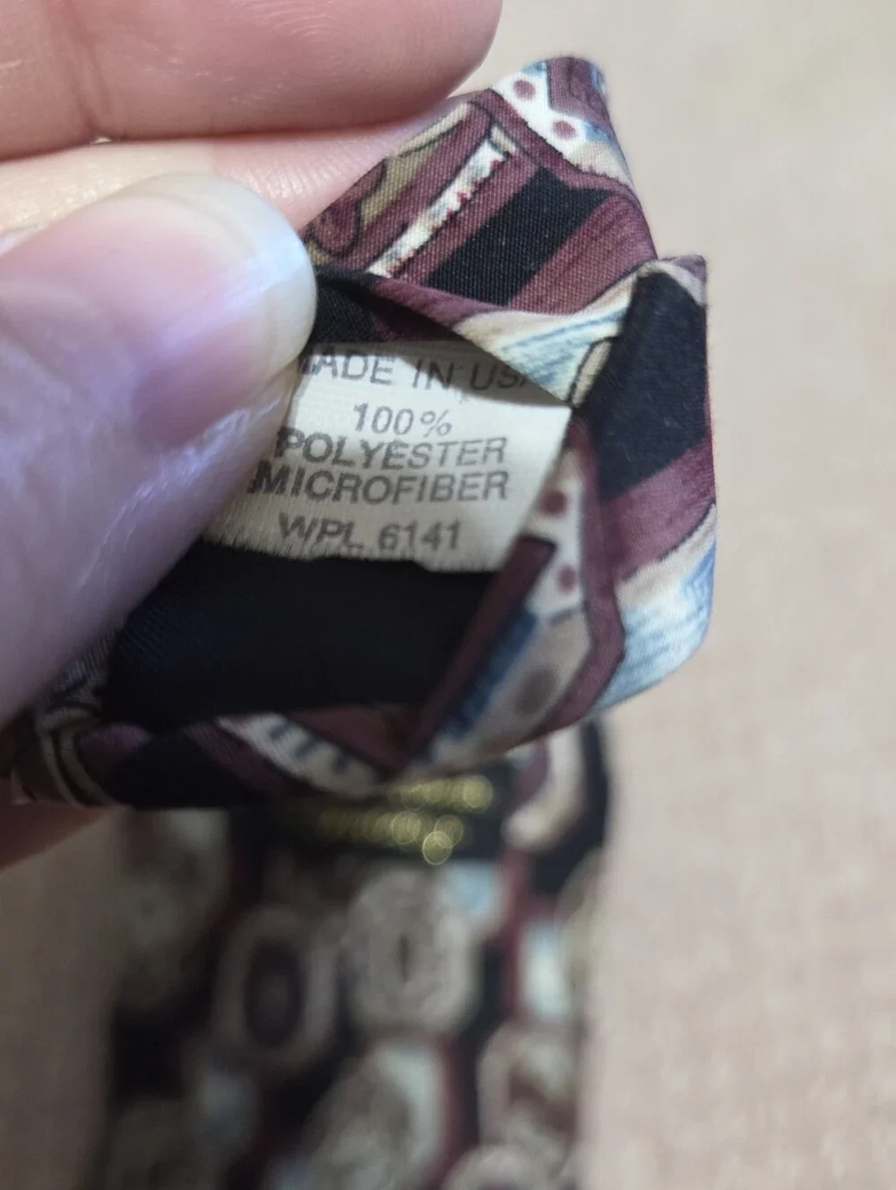 Vintage Madison Collection By Danbury Floral Retro Mens Tie 56in Length